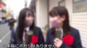 2人の若い女性と年上の女性とのアマチュアセックスパーティー