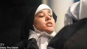 Sister Marys pengalaman liar: Biarawati Latina haus akan cipap